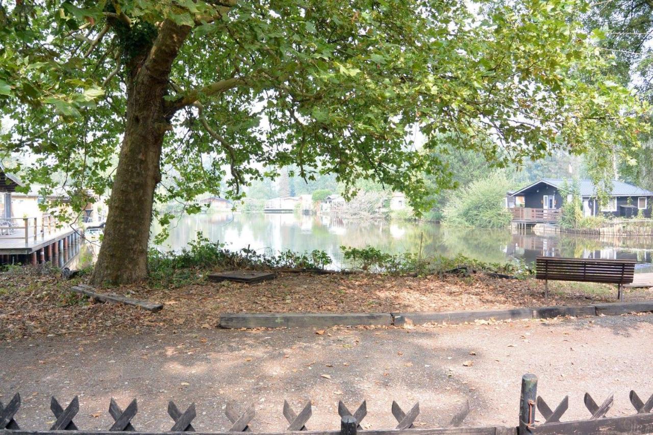 Vakantiehuisje De Waterhoek Geel Esterno foto